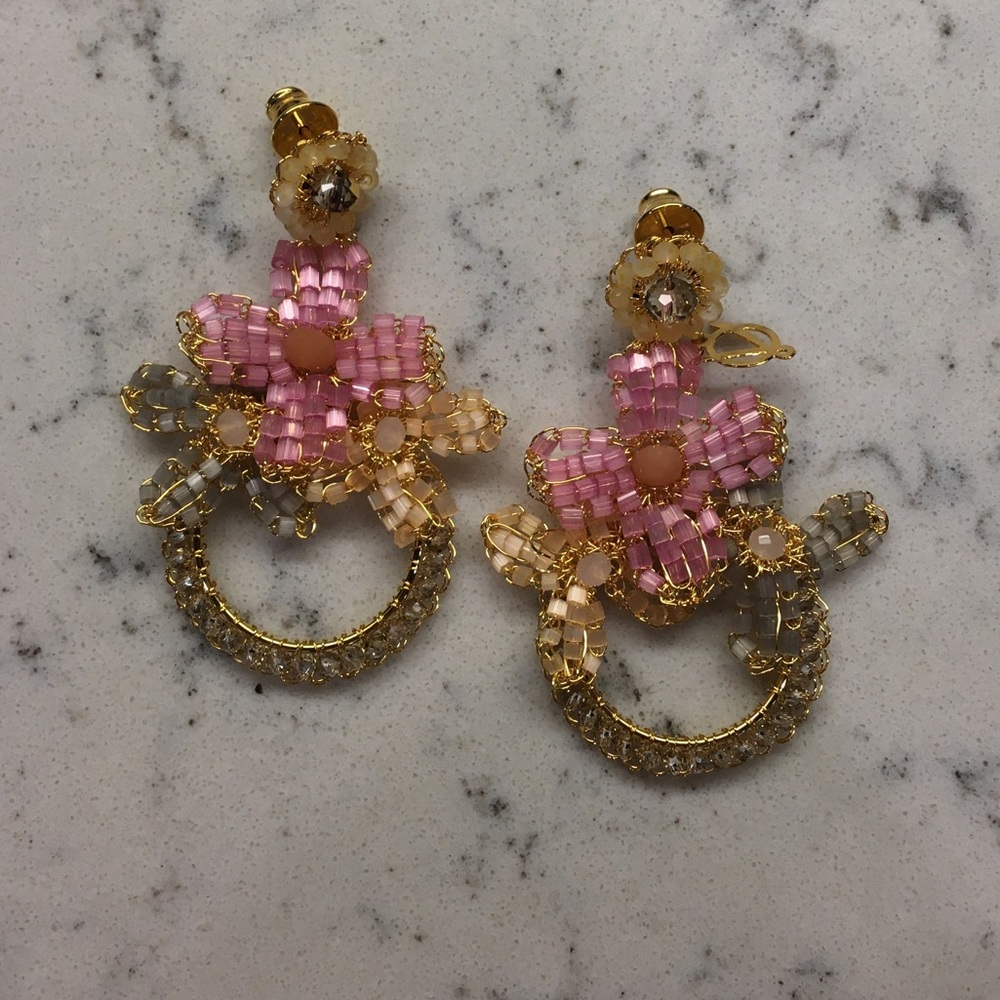 New Henri Bendel pink floral beaded earrings